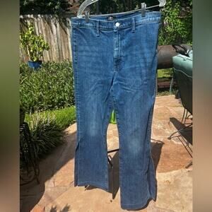 New ▶️ 7 For All Mankind ◀️ Womens
Wide Leg , Side Slit , Medium Wash. Size 32